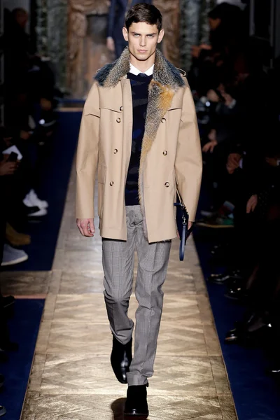 Look 13